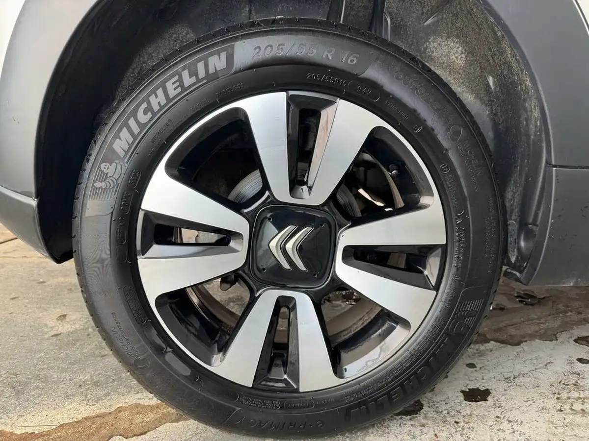 2023-citroen-c3-12-puretech-plus-110ps-eat6-big-35