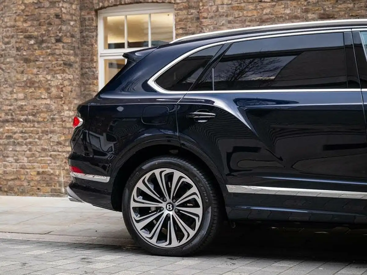 2024-bentley-bentayga-40-v8-extended-wheelbase-azure-big-50