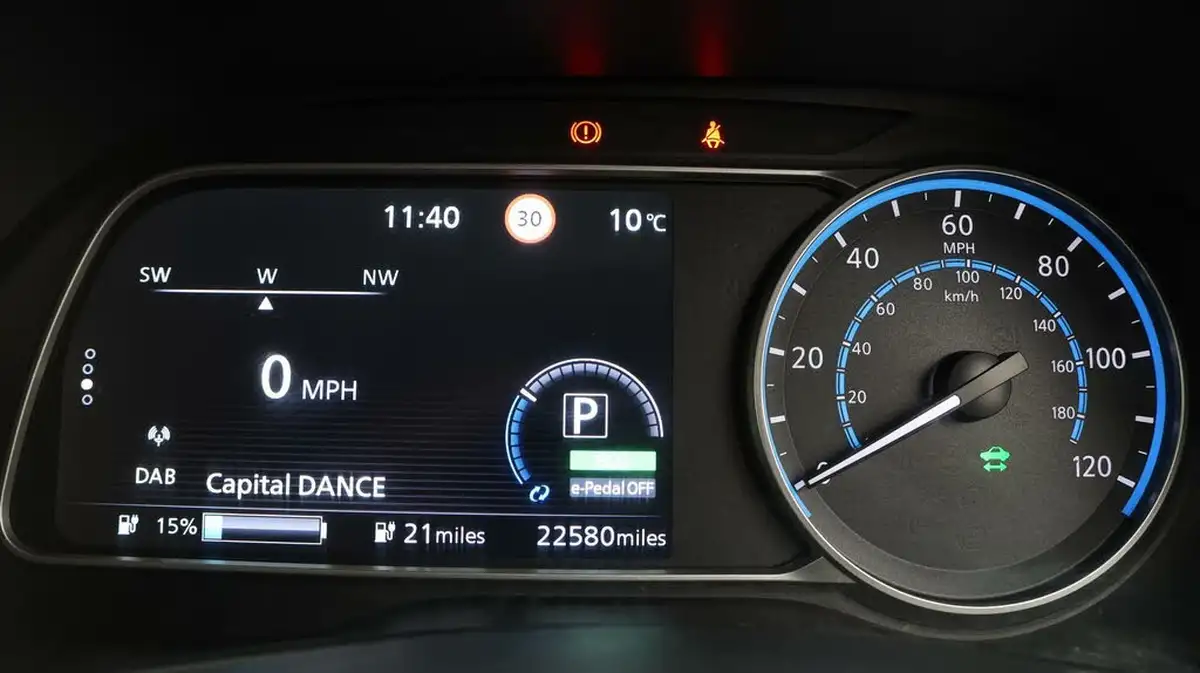 2022-nissan-leaf-e-n-connecta-39kwh-big-10