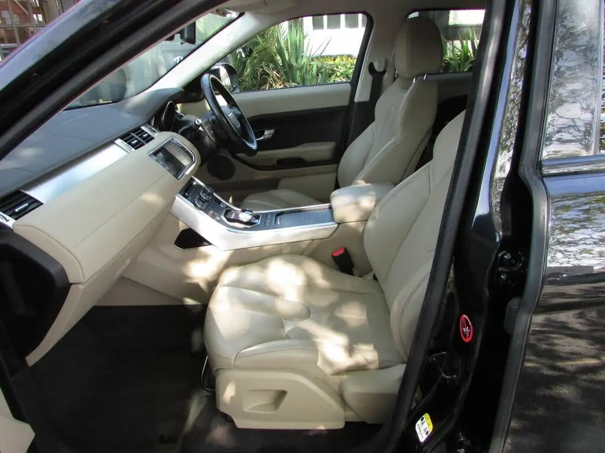 2014-land-rover-range-rover-evoque-22sd4-pure-auto-big-4