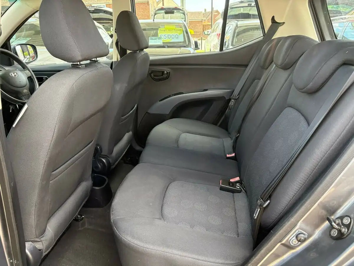 2009-hyundai-i10-12-comfort-76bhp-big-8