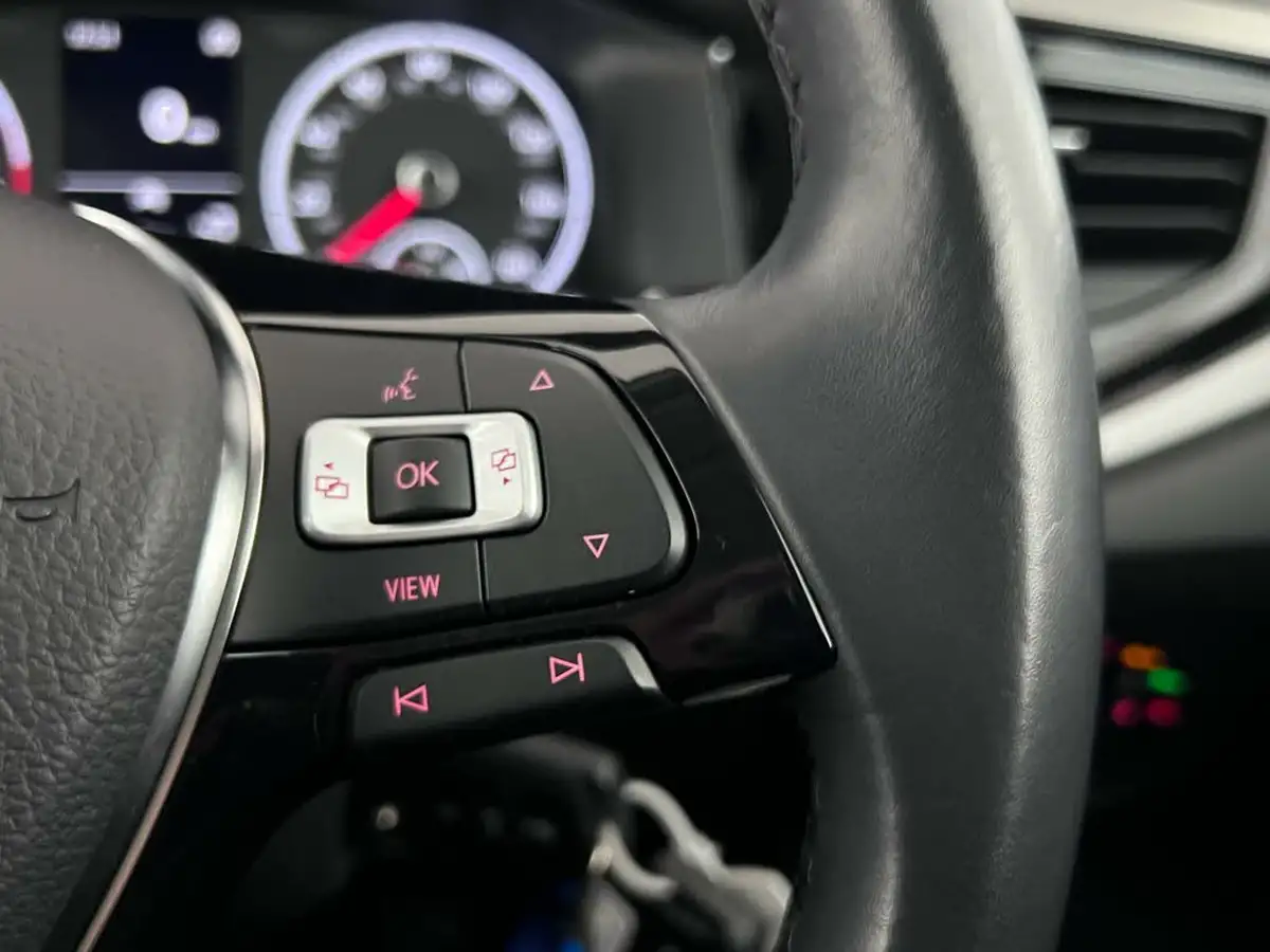 2021-volkswagen-polo-10-tsi-match-big-18