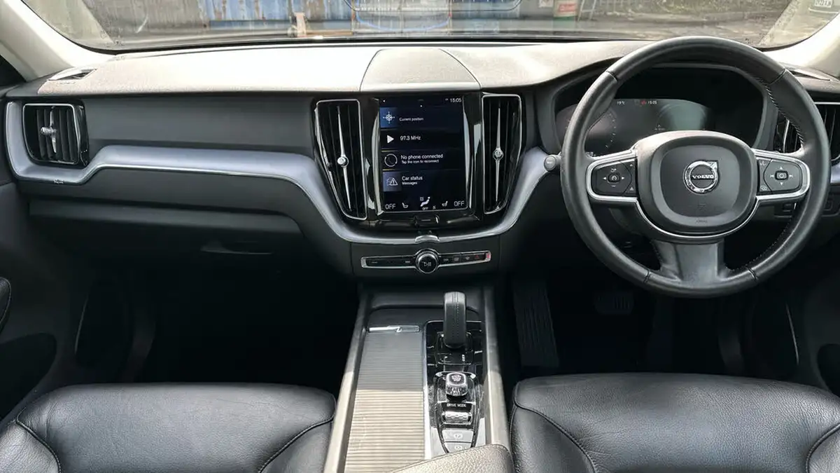 2021-volvo-xc60-20-t6-inscription-expression-340bhp-big-17