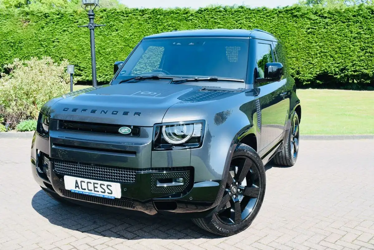 2024-land-rover-90-defender-30-d350-hard-top-x-dynamic-hse-90-big-0