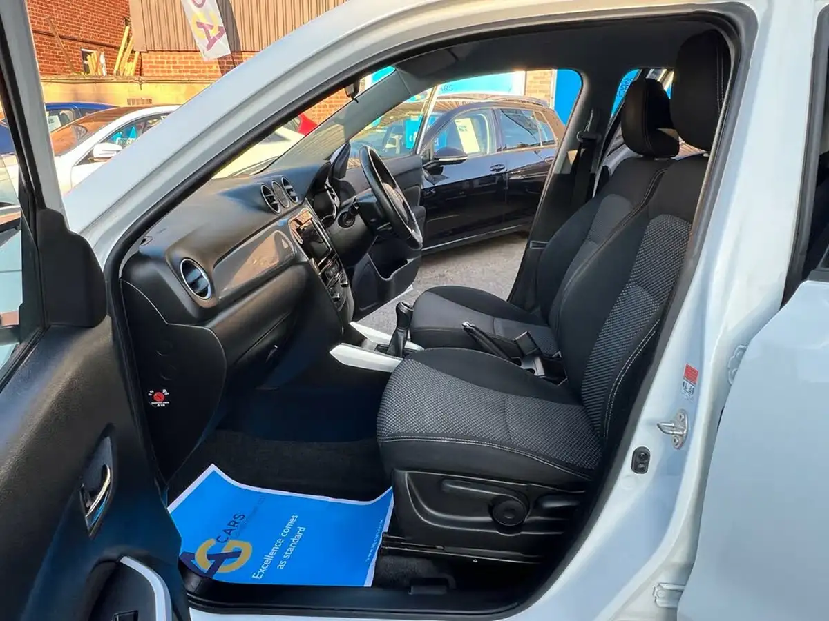 2016-suzuki-vitara-16-sz-t-big-3