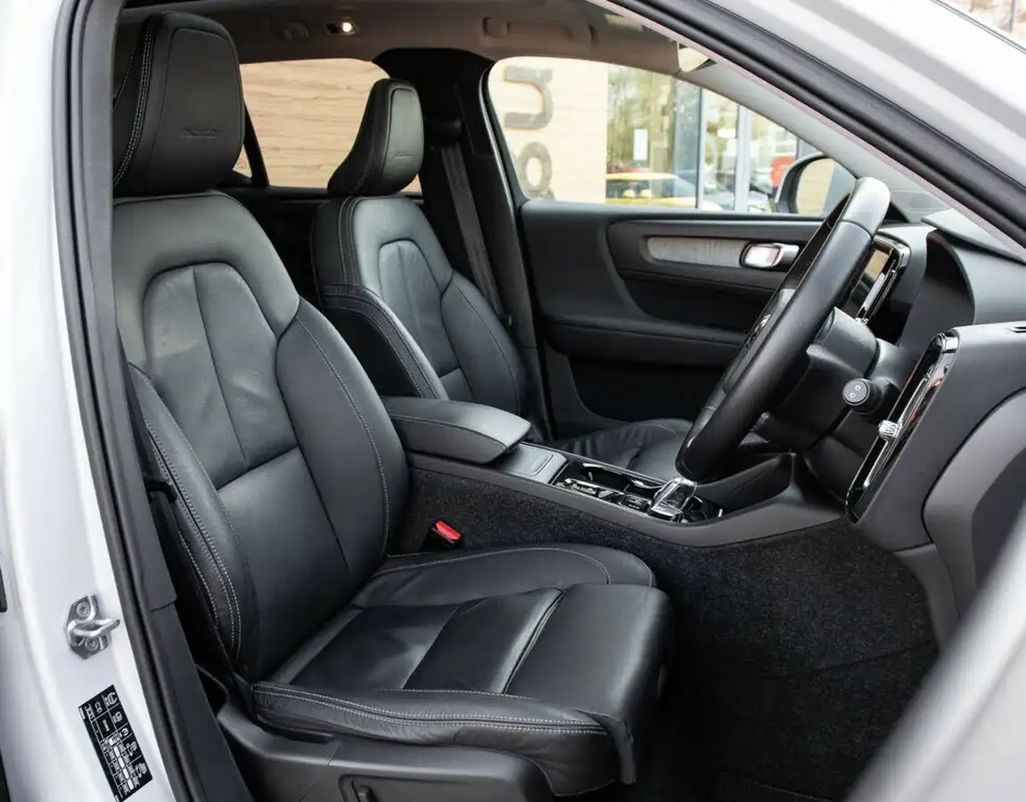 2019-volvo-xc40-20-t4-inscription-pro-awd-big-29