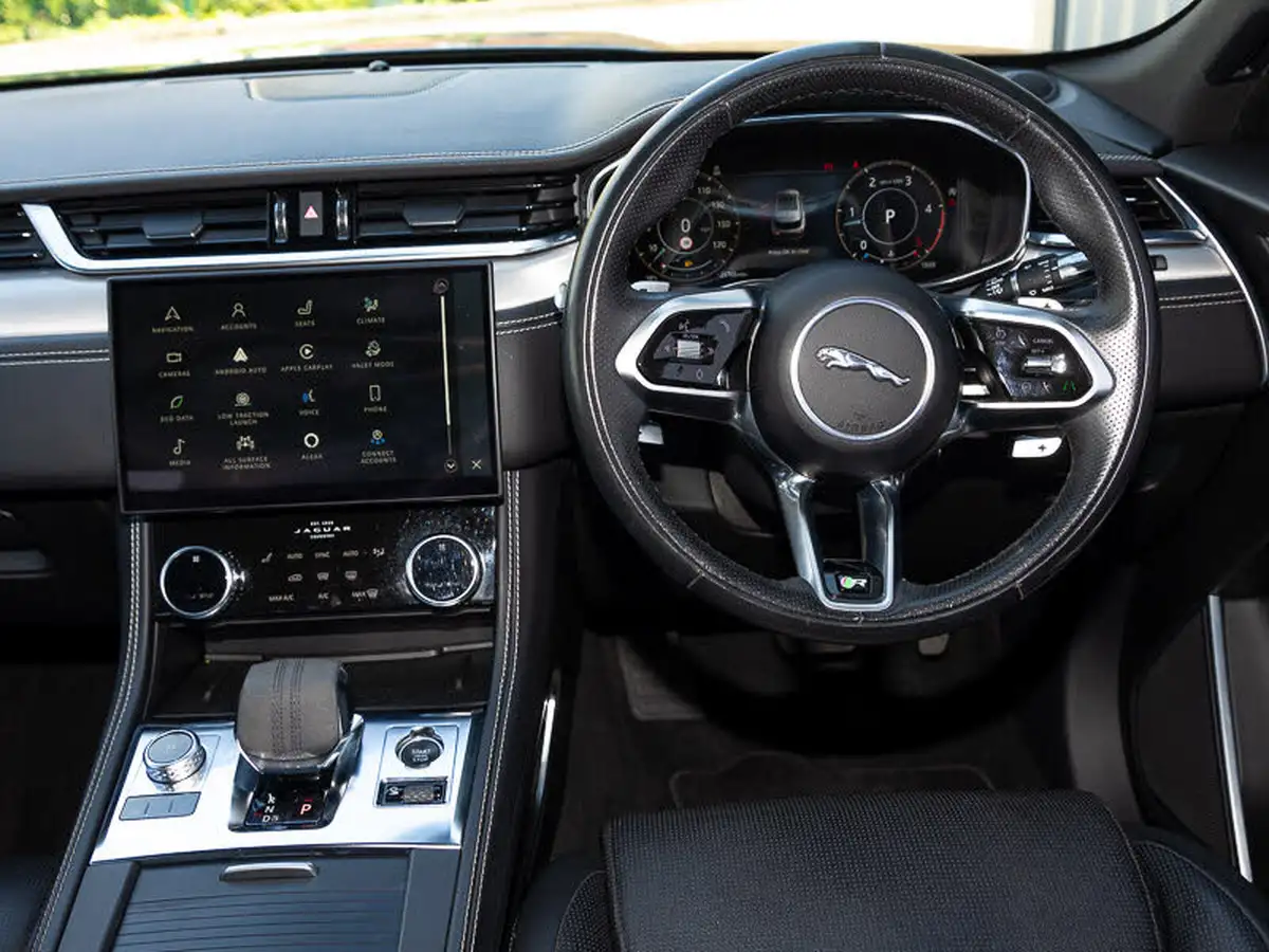2021-jaguar-f-pace-20-d200-r-dynamic-se-mhev-big-6