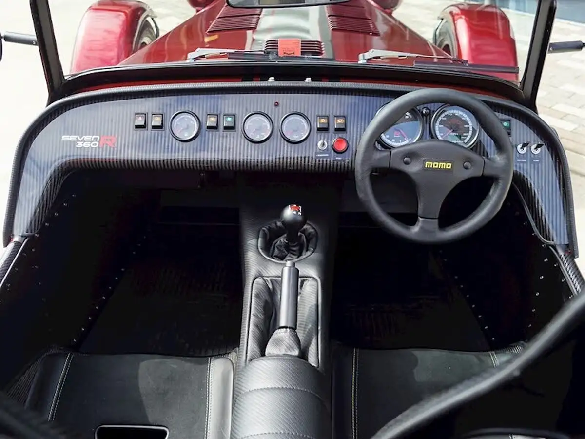 2022-caterham-seven-big-17
