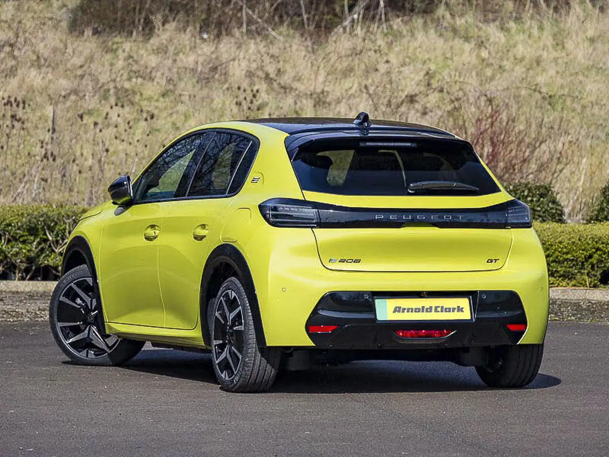 2025-peugeot-208-e-gt-156ps-51kwh-big-1