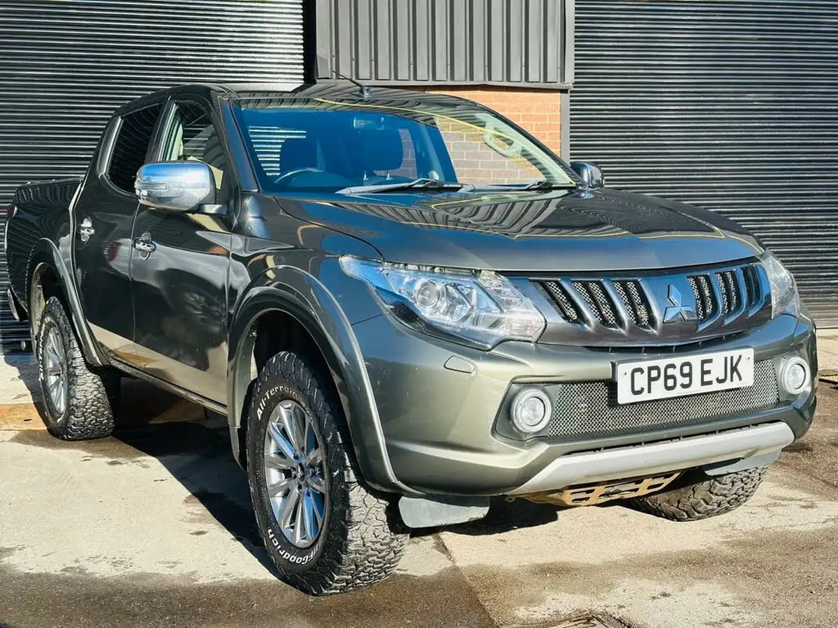 2019-mitsubishi-l200-24di-d-barbarian-eu6-big-8