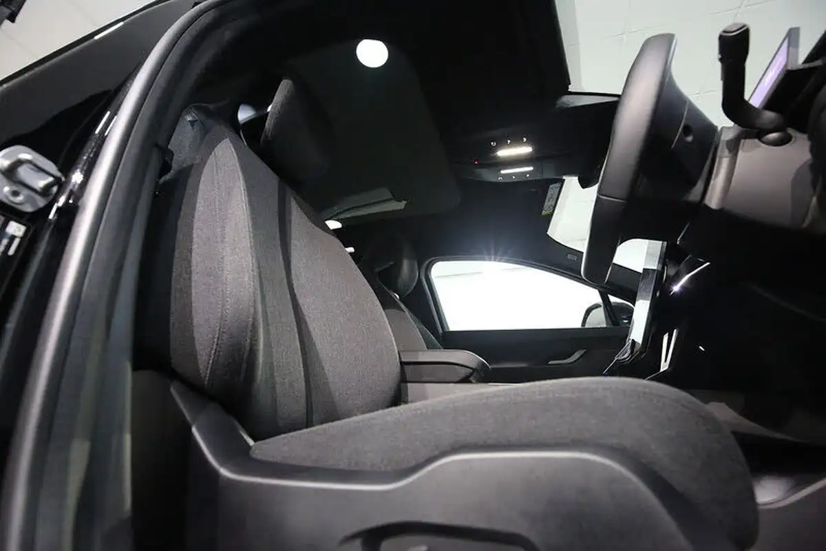 2024-fisker-ocean-e-sport-big-27