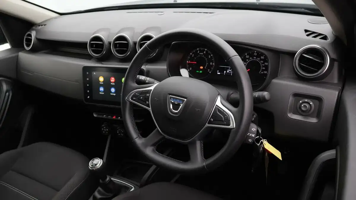 2022-dacia-duster-10-tce-comfort-90hpeu6d-4x2-window-van-big-9