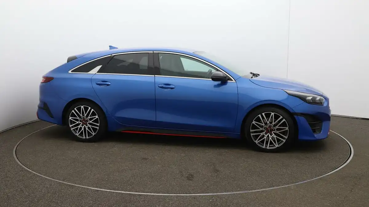 2022-kia-pro-ceed-16-t-gdi-gt-big-44