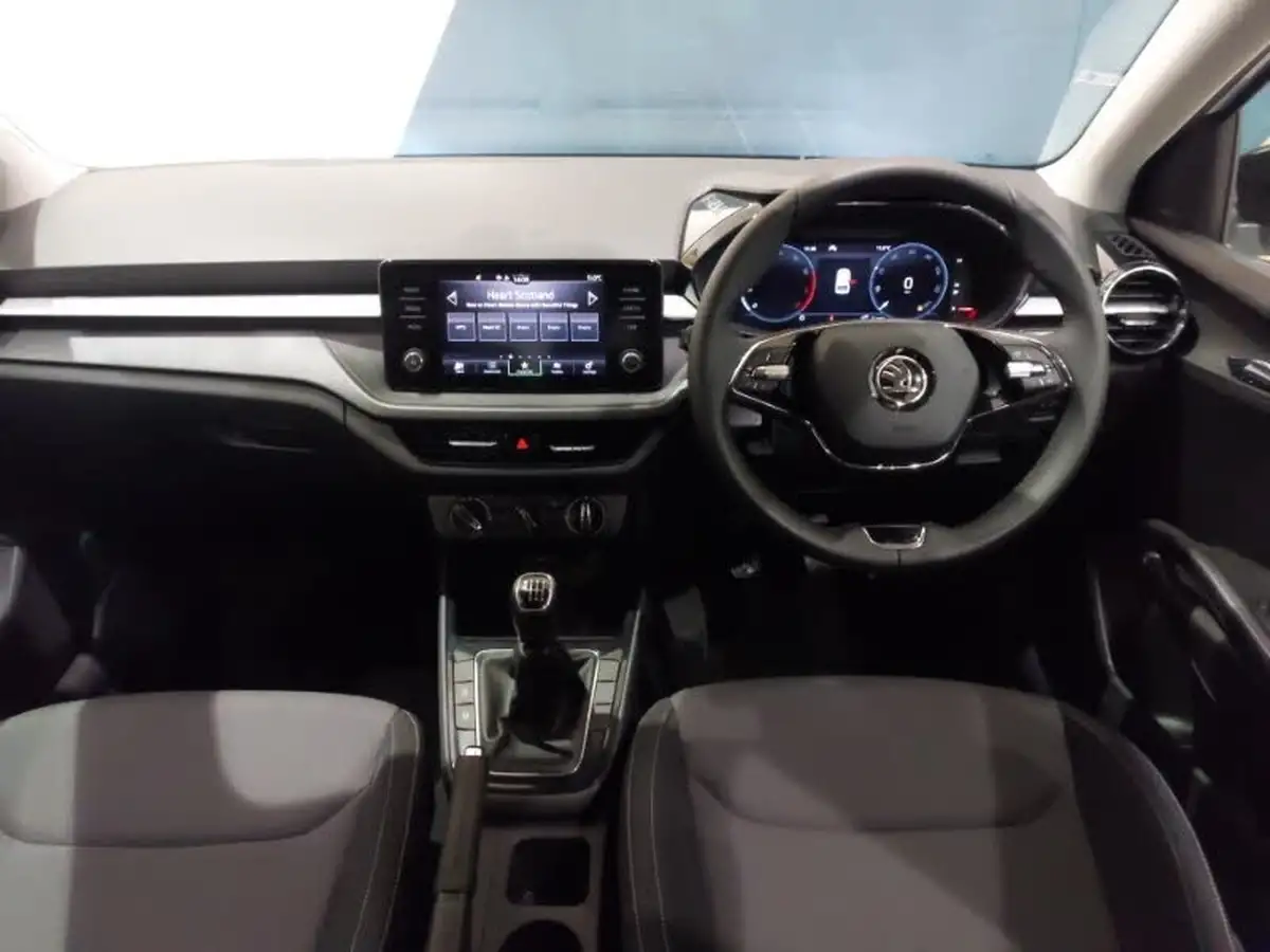 2024-skoda-fabia-10-tsi-colour-edition-116ps-big-2