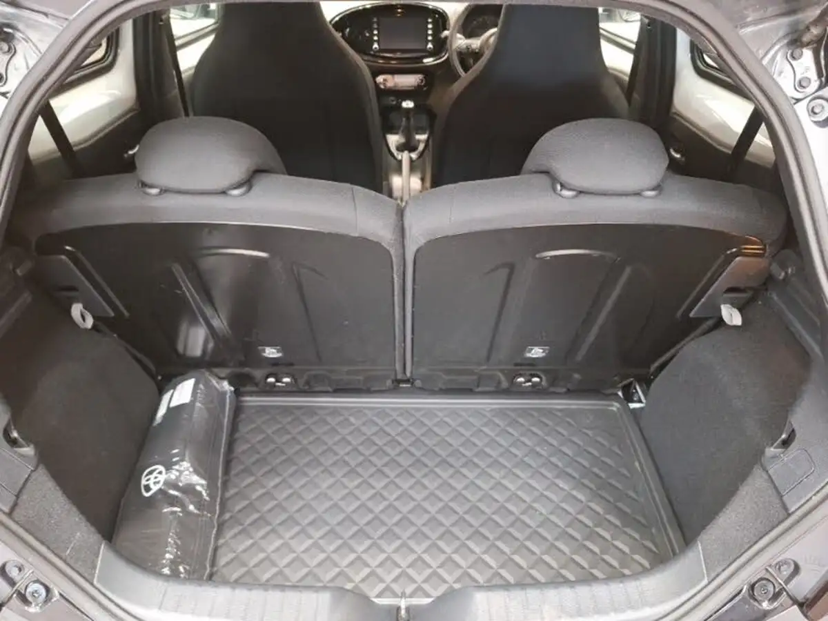 2023-toyota-aygo-x-10-vvt-i-edge-big-7