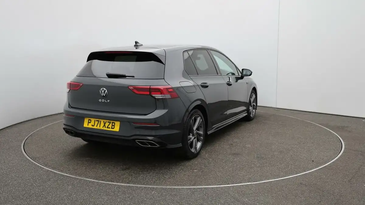 2022-volkswagen-golf-15-tsi-r-line-150ps-hatchback-big-47
