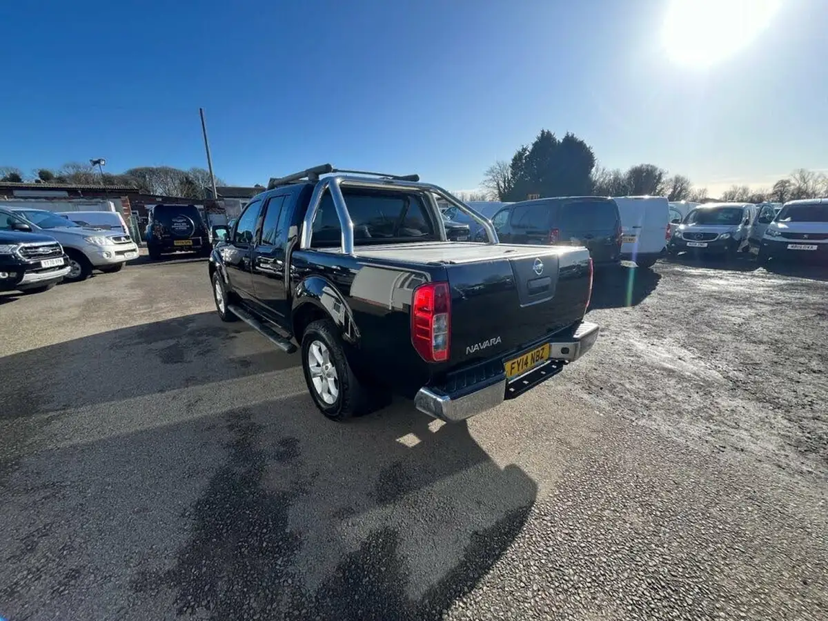 2014-nissan-navara-25td-tekna-connect-premium-auto-big-5