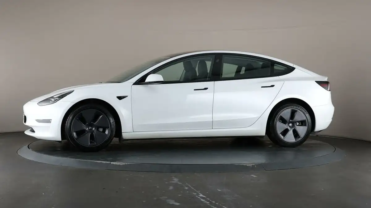 2021-tesla-model-3-e-long-range-4x4-big-37