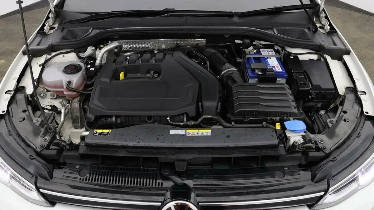 2022-volkswagen-golf-15-tsi-life-130ps-hatchback-big-18