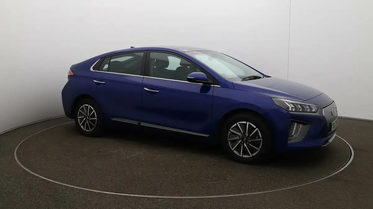 2022-hyundai-ioniq-e-premium-electric-big-42