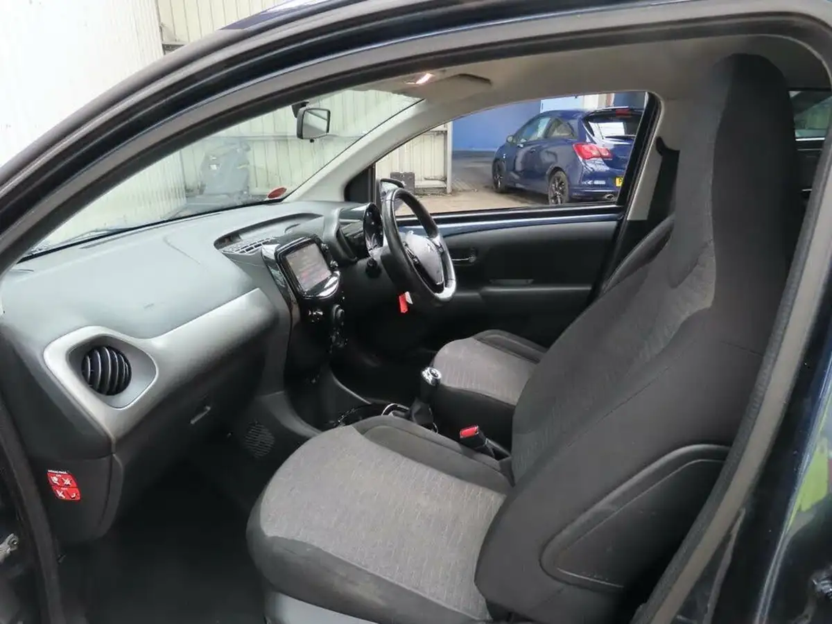 2015-citroen-c1-10-vti-flair-5d-big-3