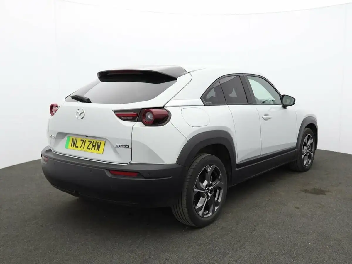 2021-mazda-mx-30-e-sport-lux-big-9