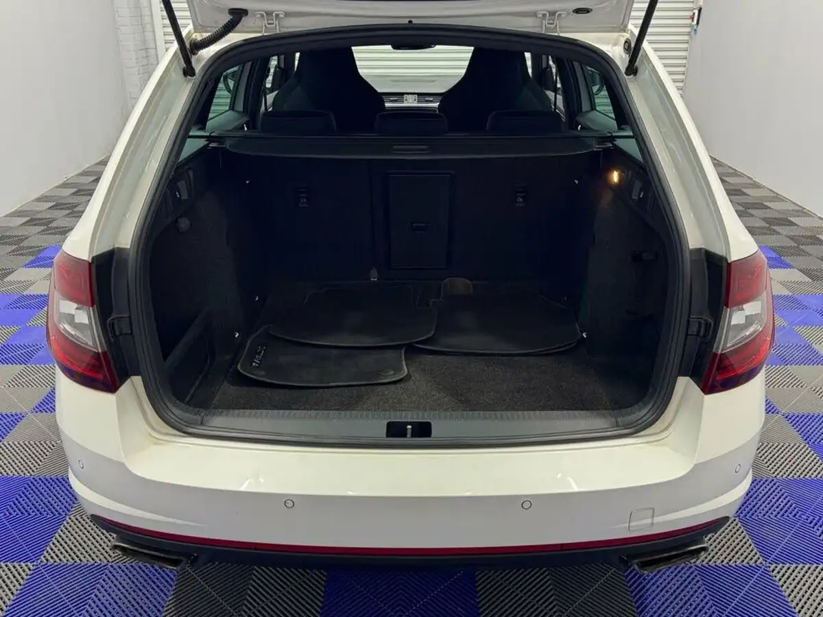 2018-skoda-octavia-20-tsi-vrs-245ps-estate-dsg-big-32