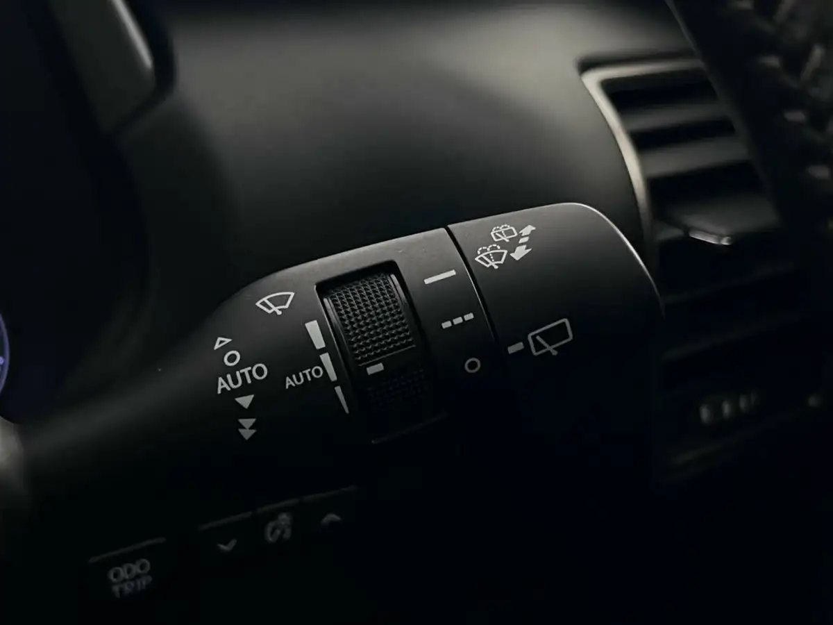 2018-lexus-nx-300h-25-se-4wd-big-27