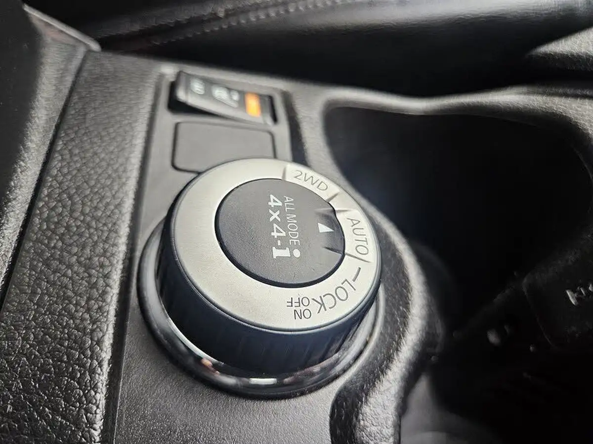 2014-nissan-x-trail-16dci-tekna-4x4-big-30