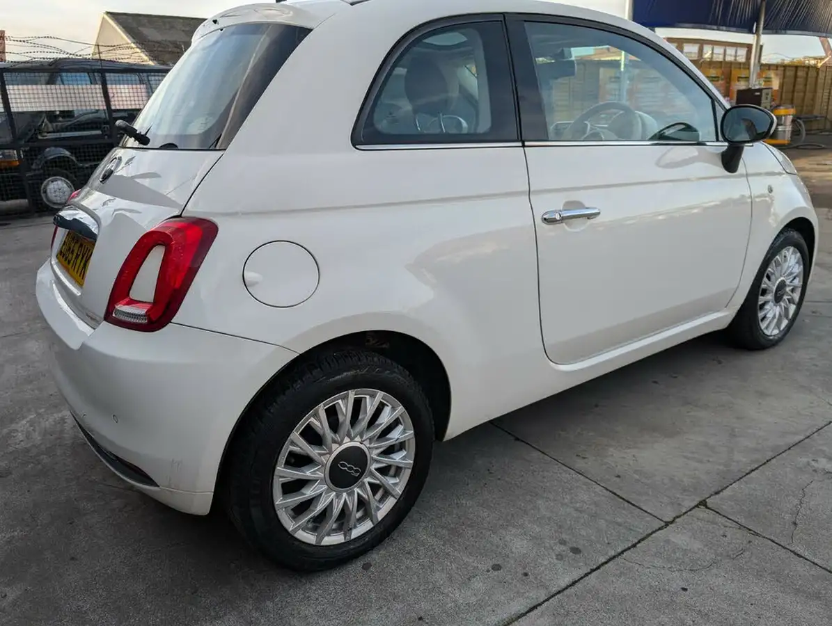 2015-fiat-500-12-lounge-ss-big-2