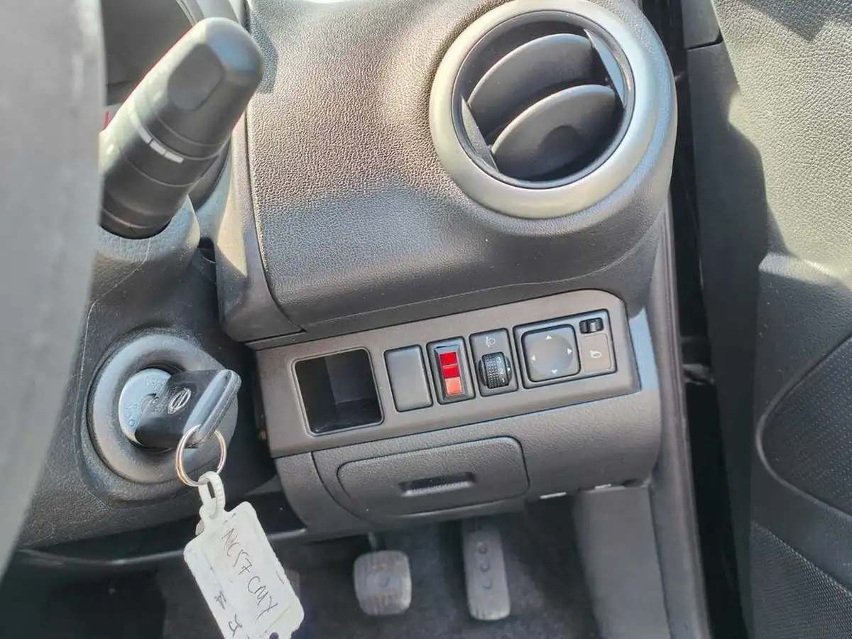 2007-nissan-note-16-acenta-big-52