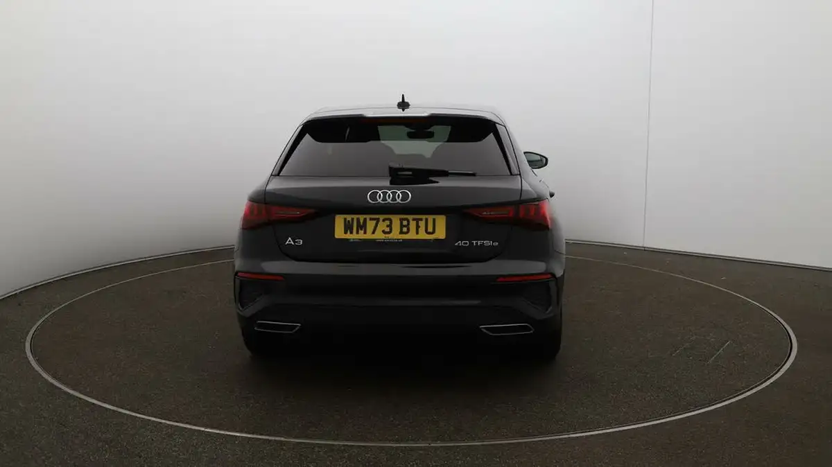 2023-audi-a3-14-40-tfsi-e-s-line-big-6