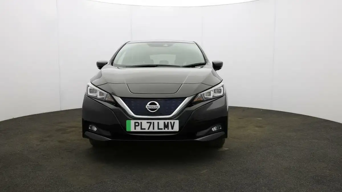 2021-nissan-leaf-e-e-tekna-big-1