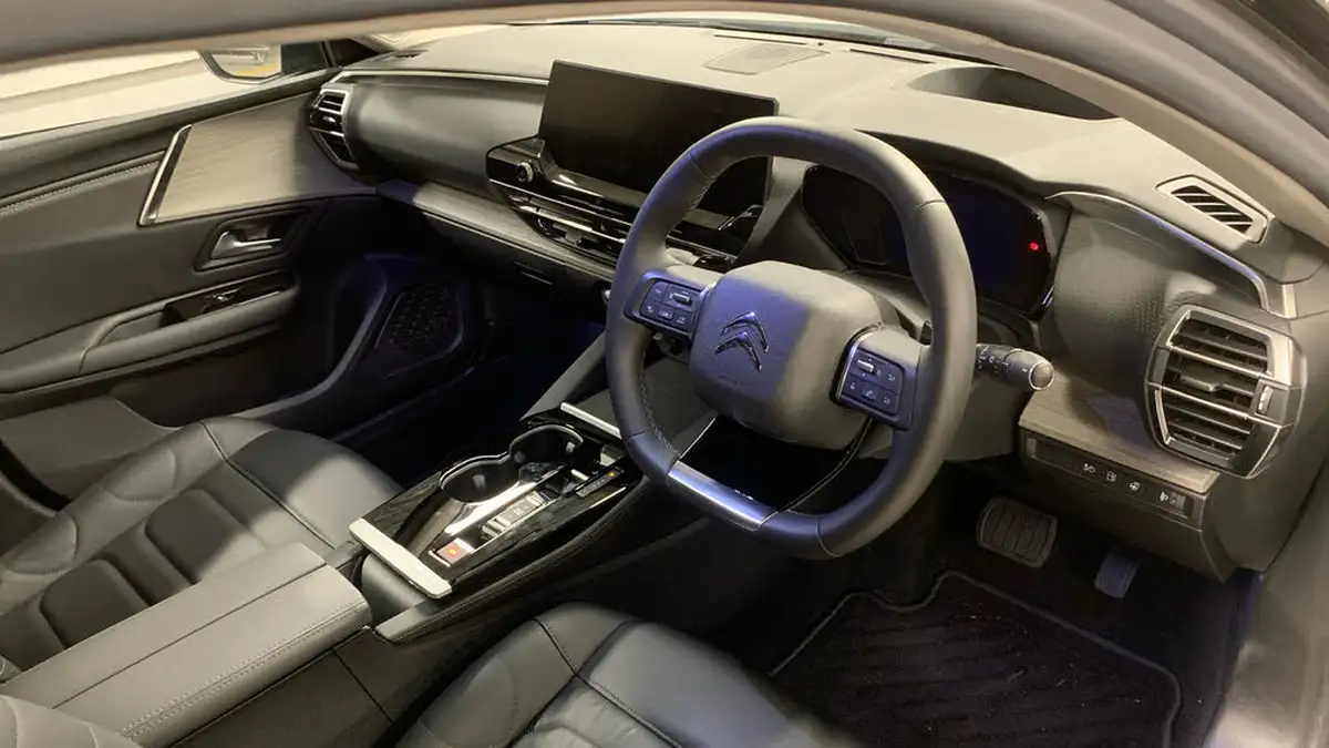 2023-citroen-c5-x-16-puretech-shine-225ps-plug-in-hybrid-e-eat8-big-10