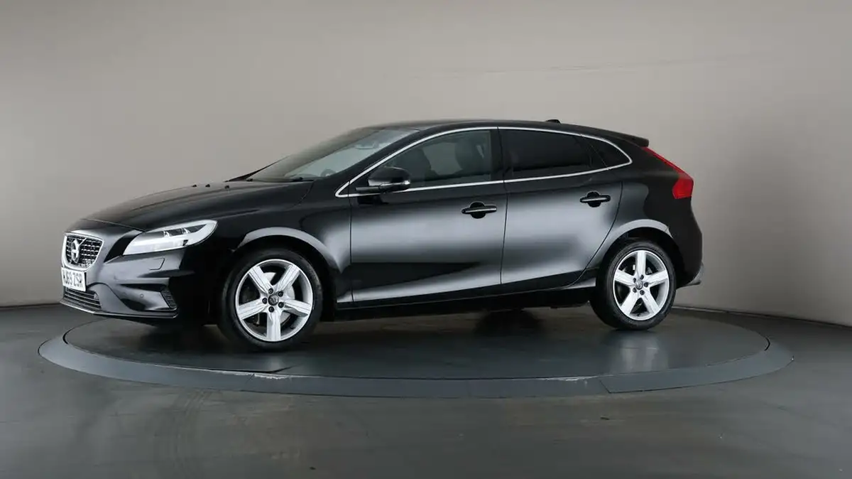 2019-volvo-v40-20td-d2-r-design-geartronic-big-37