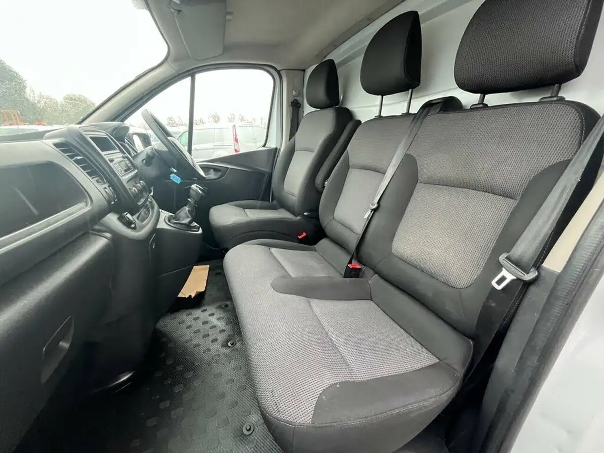 2021-renault-trafic-20dci-sl28-energy-120-business-big-14