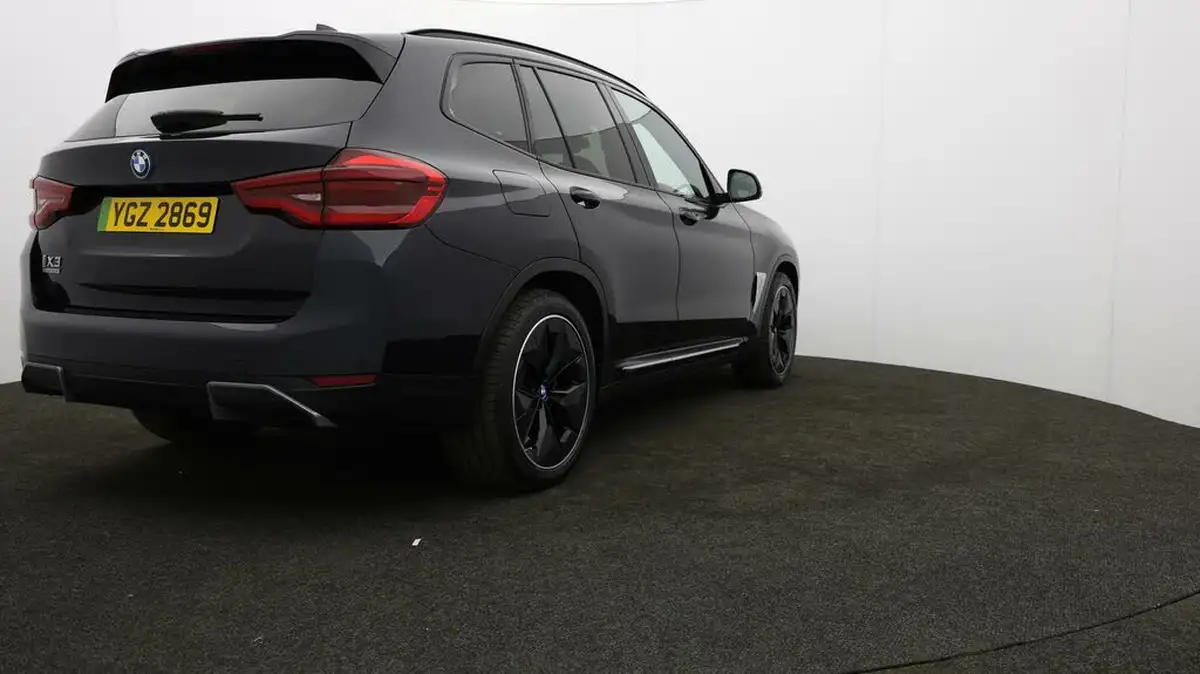 2021-bmw-ix3-e-premier-edition-big-75