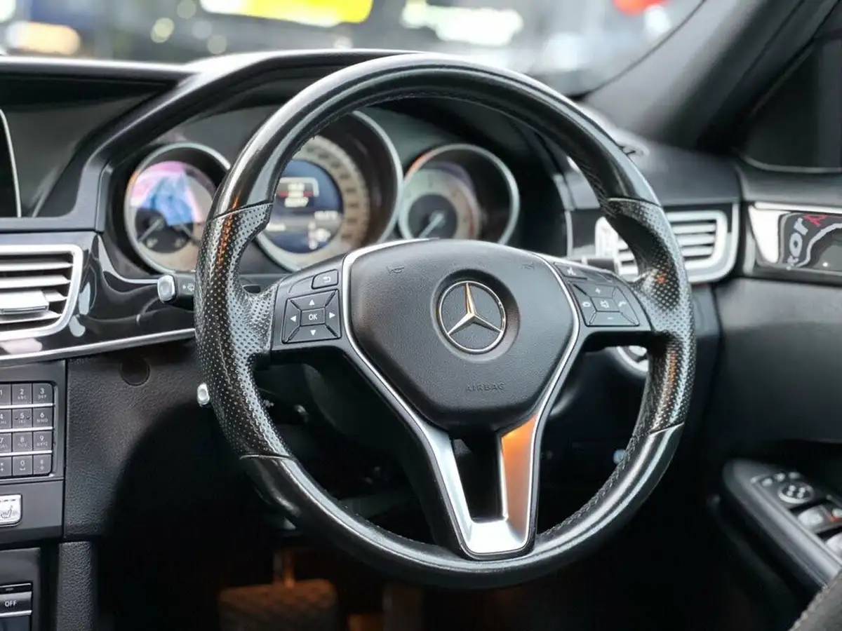 2015-mercedes-benz-e-class-21cdi-e220-se-saloon-4d-big-20
