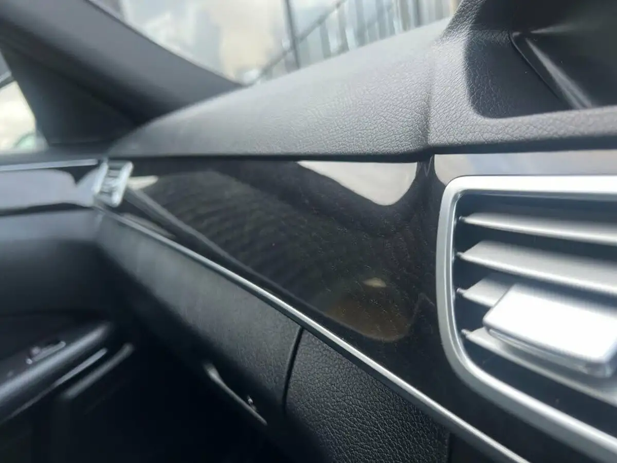 2015-mercedes-benz-e-class-21cdi-e220-se-saloon-4d-big-44