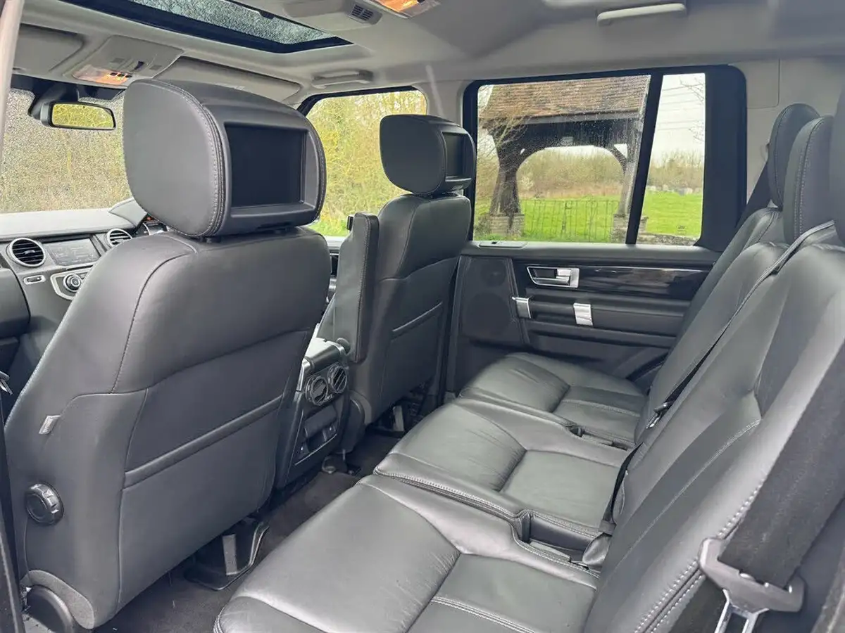 2016-land-rover-discovery-4-30-sd-v6-landmark-big-18