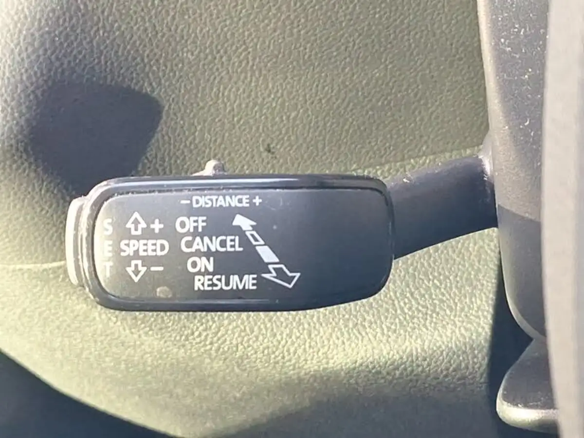 2019-skoda-karoq-15-tsi-se-technology-dsg-big-18