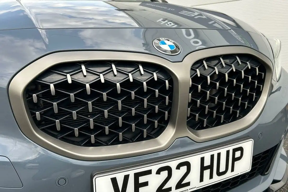 2022-bmw-1-series-20-m135i-xdrive-big-37