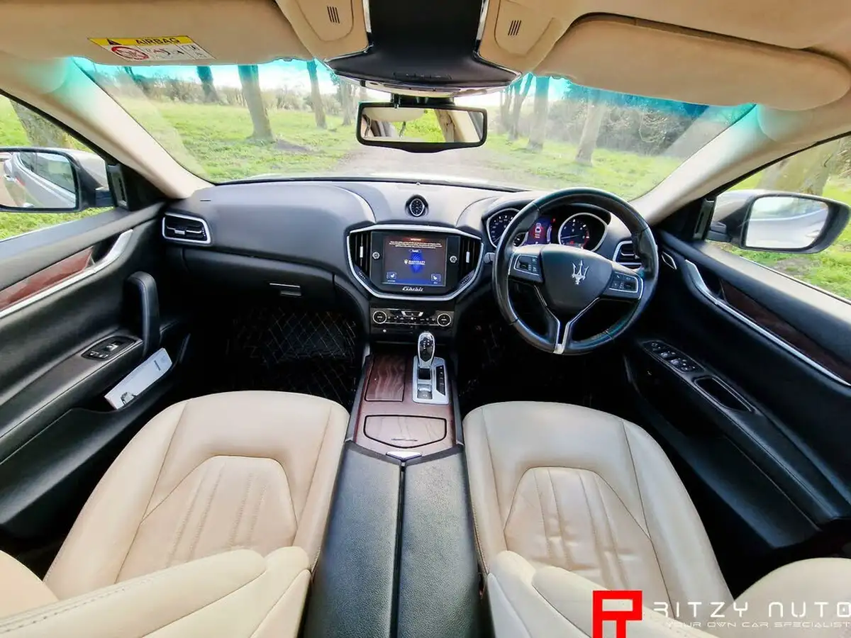 2016-maserati-ghibli-30td-big-39