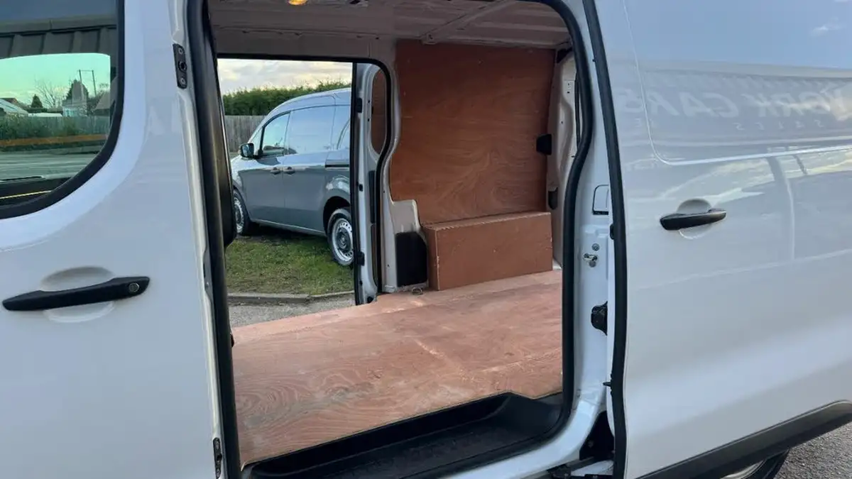 2022-citroen-dispatch-15bluehdi-enterprise-pro-m-1000-big-22