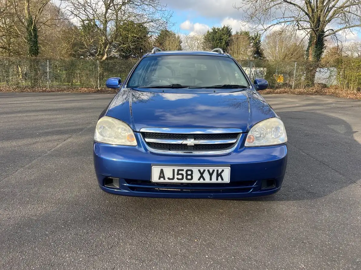 2009-chevrolet-lacetti-18-sx-big-1