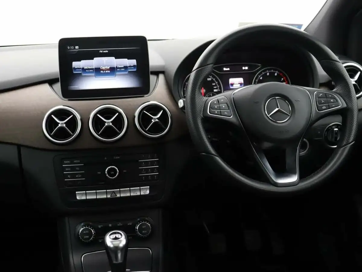 2019-mercedes-benz-b-class-16-b200-exclusive-edition-plusss-big-22