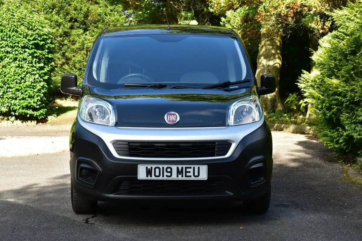 2019-fiat-fiorino-14-cargo-tecnico-8v-75-eu6dt-big-3