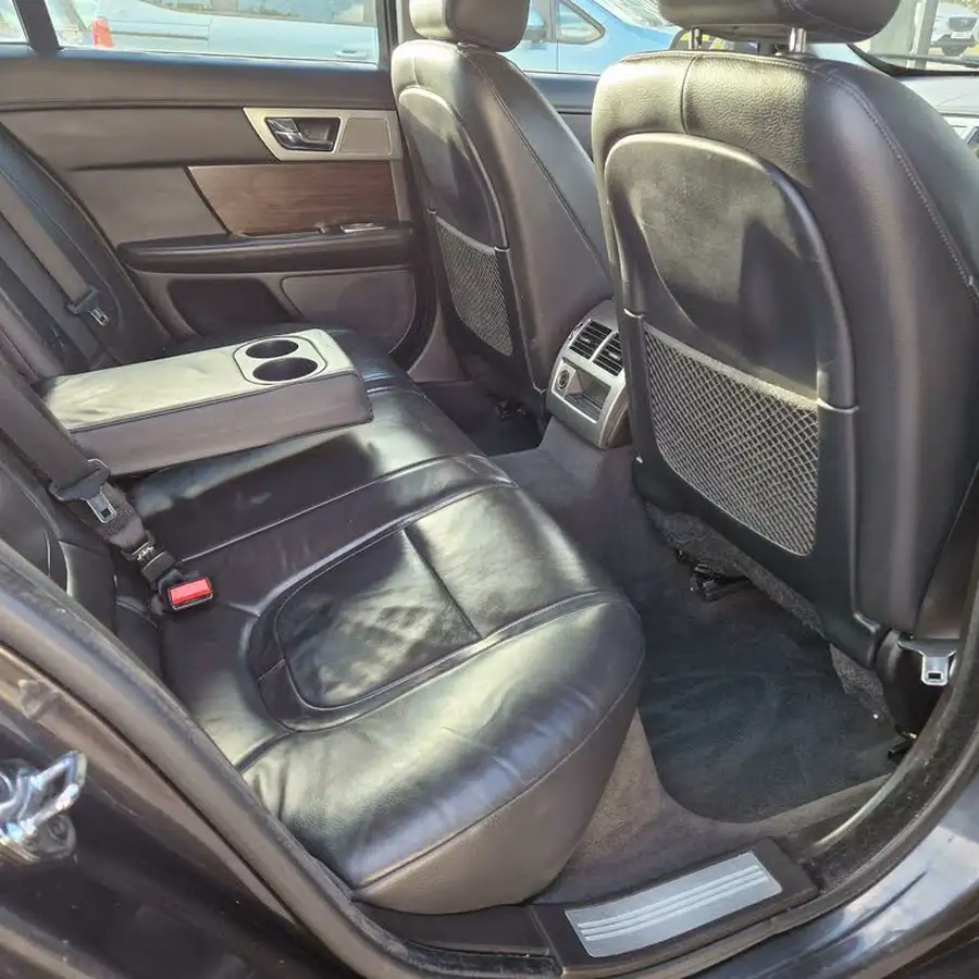 2012-jaguar-xf-22td-luxury-190ps-saloon-4d-auto-big-9