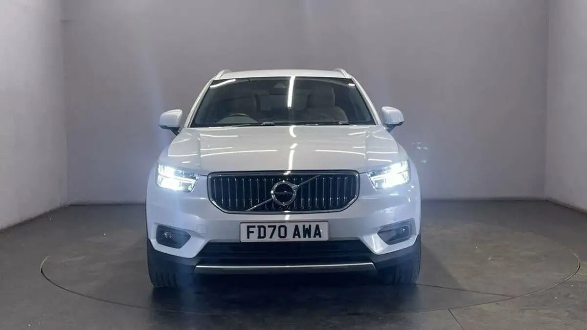 2020-volvo-xc40-20-b4-inscription-big-2