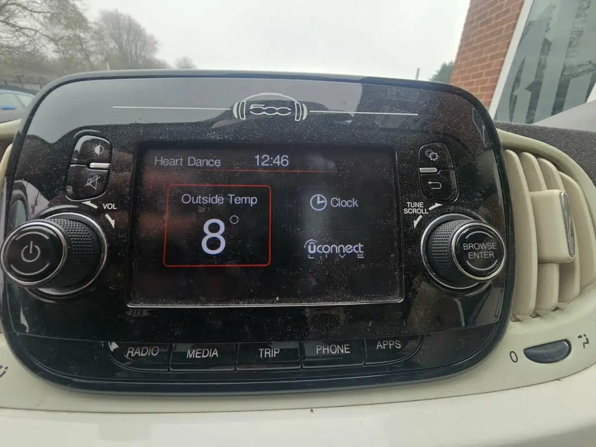 2018-fiat-500-12-lounge-big-26